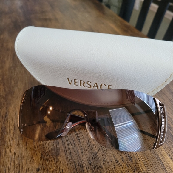 Disney Christmas 2025 Lil Rin Rin Plush Badge Red New